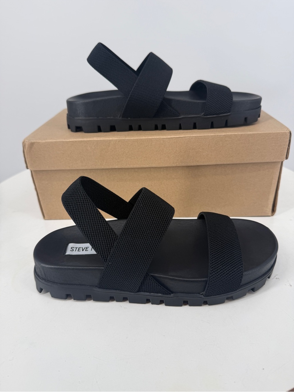 Steve Madden Landmark Black Lug Sole Elastic Strap Sandals NIB Size 6.5 - Picture 5 of 8